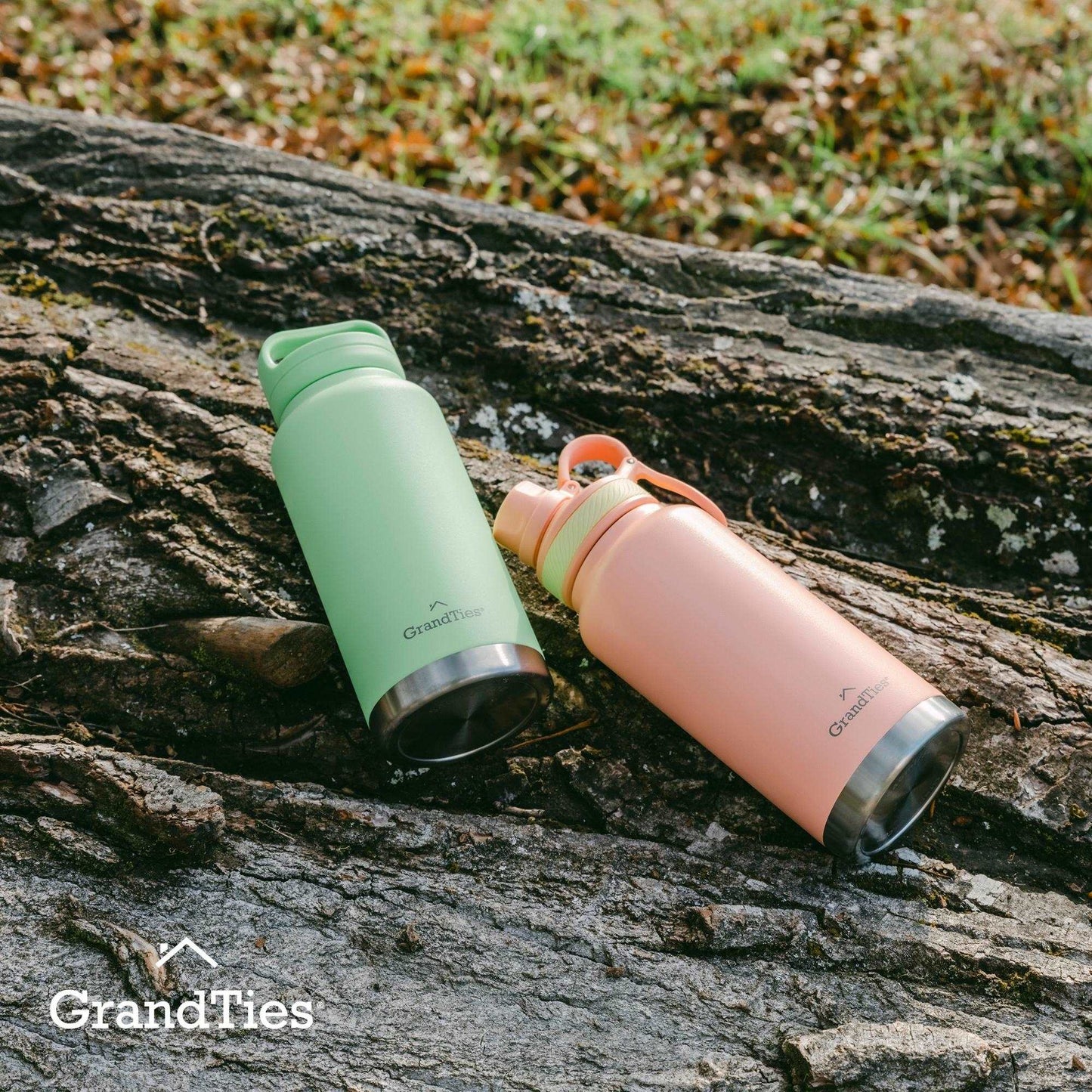 Insulated Travel Water Bottle with Two Stylish Ergonomic Handle Lids 32oz/946ml - Rose Salt - Grandties